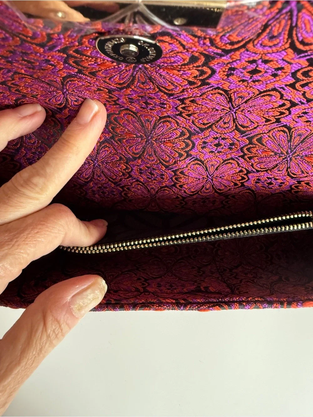 Trina Turk NWT Lush Floral Jacquard Berry Clutch Detachable Chain